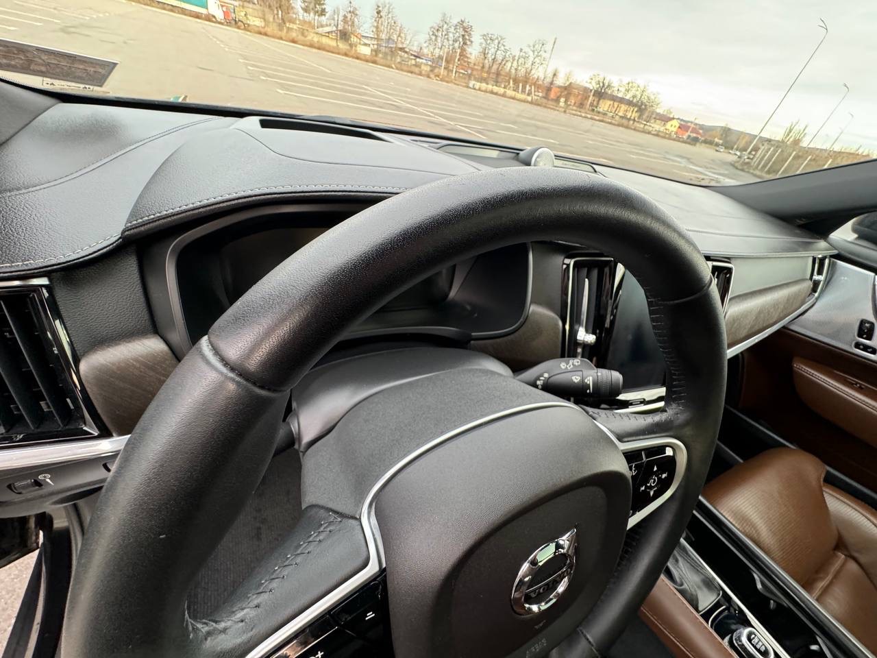 Volvo V90 Cross Country - фото 26
