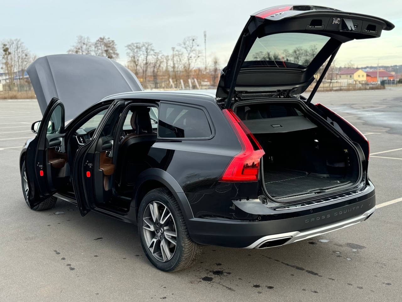 Volvo V90 Cross Country - фото 9