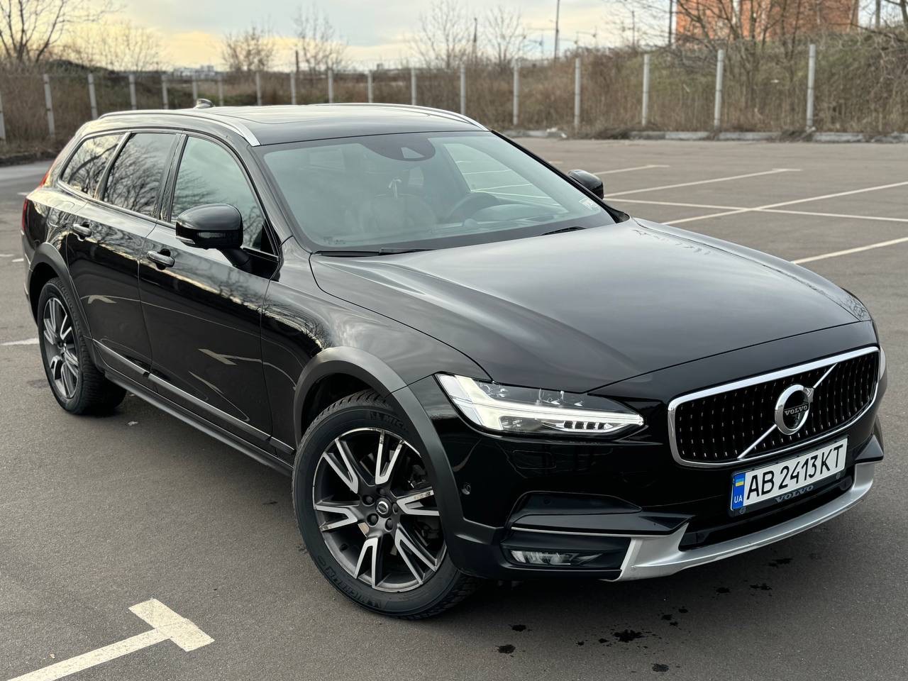 Volvo V90 Cross Country - фото 18