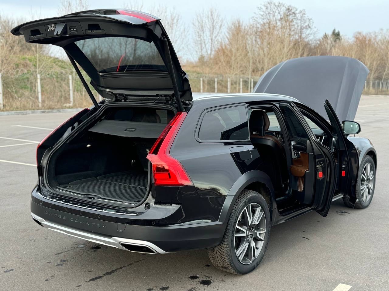 Volvo V90 Cross Country - фото 31