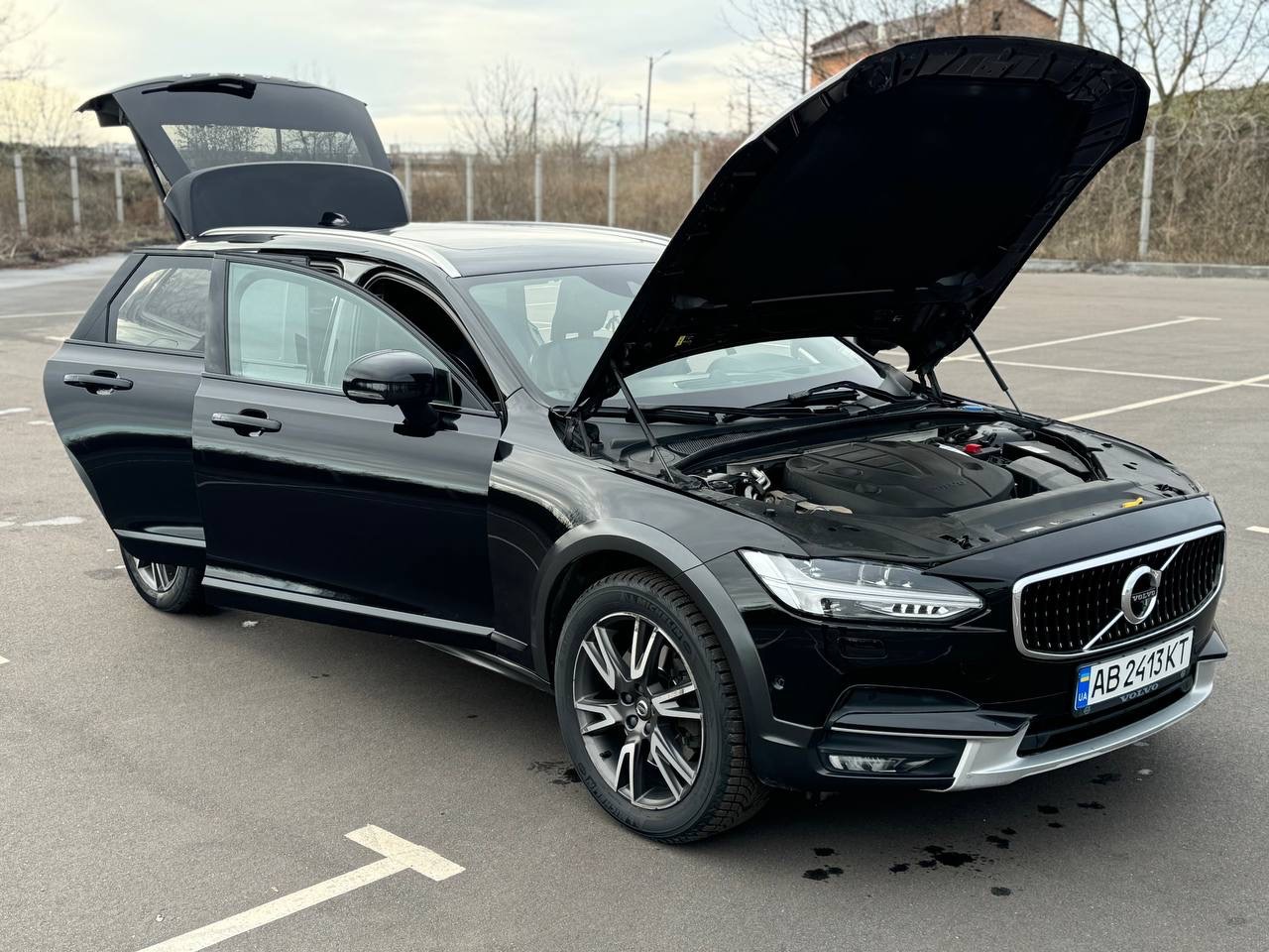 Volvo V90 Cross Country - фото 34