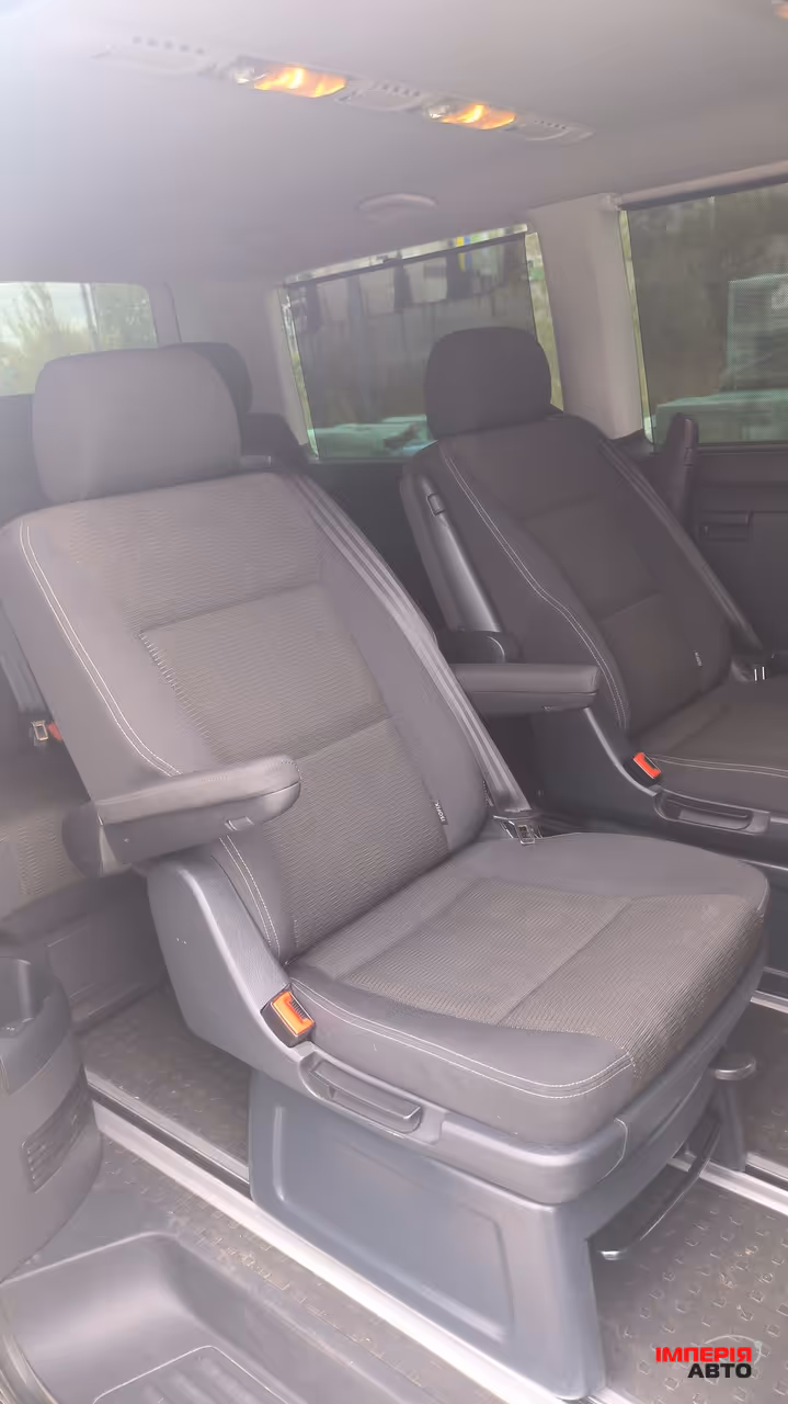 Volkswagen Multivan - фото 3