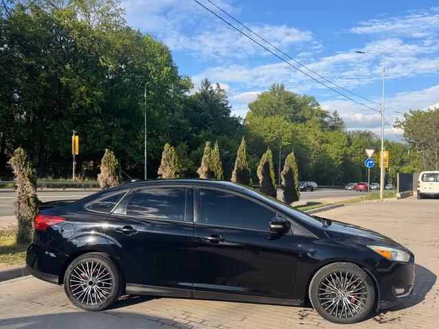 Ford Focus - фото 4