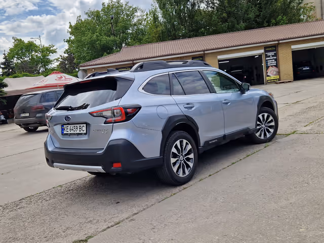 Subaru Outback - фото 4