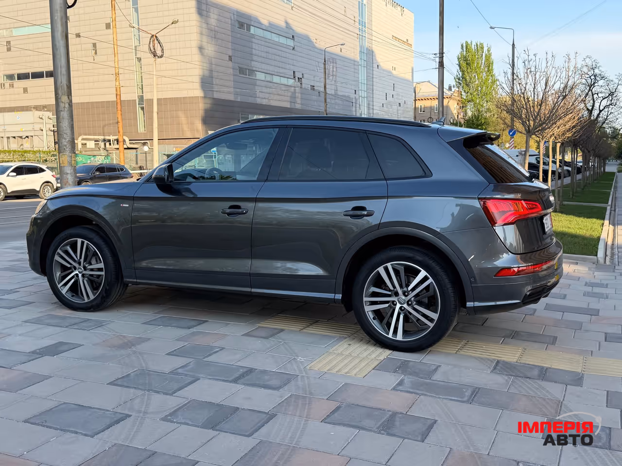 Audi Q5 - фото 6