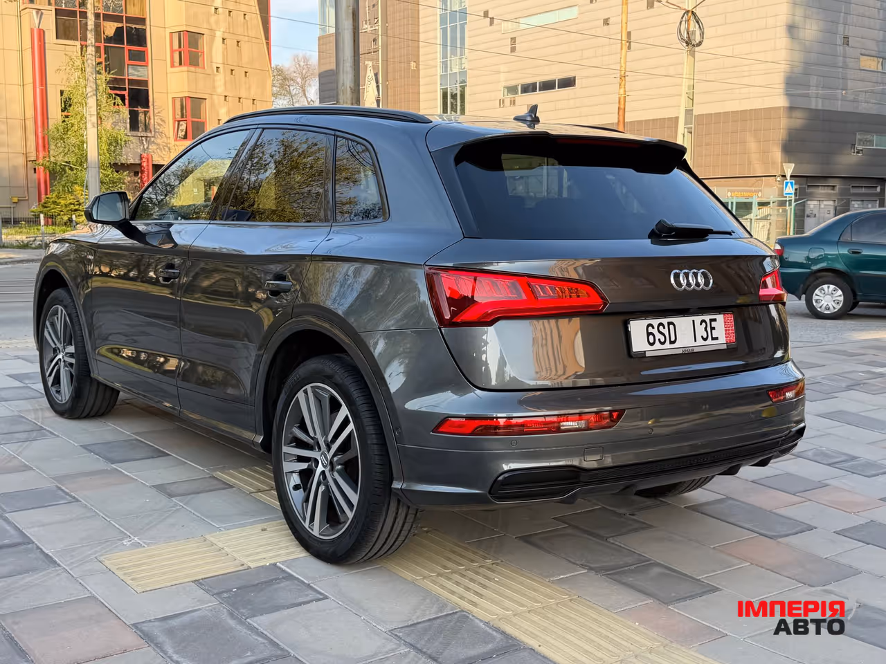 Audi Q5 - фото 8
