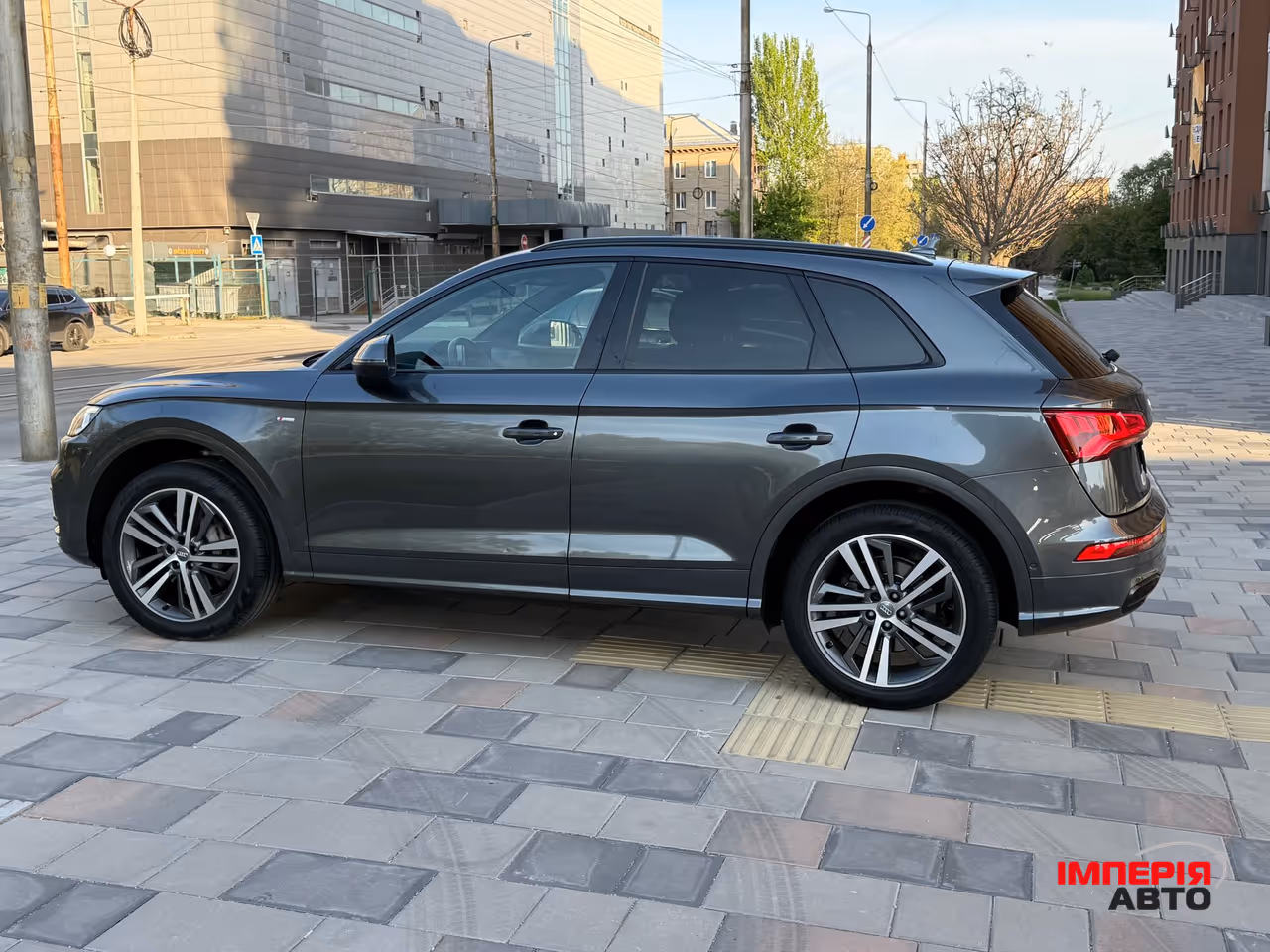 Audi Q5 - фото 5