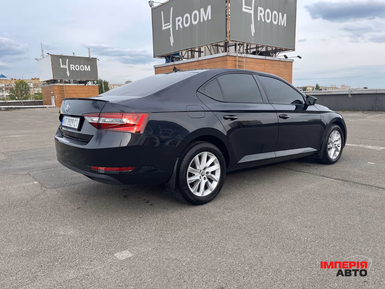 Skoda Superb - фото 7
