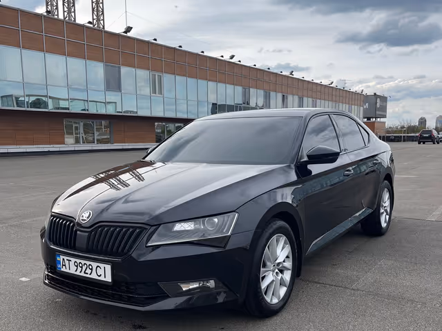 Skoda Superb - фото 2