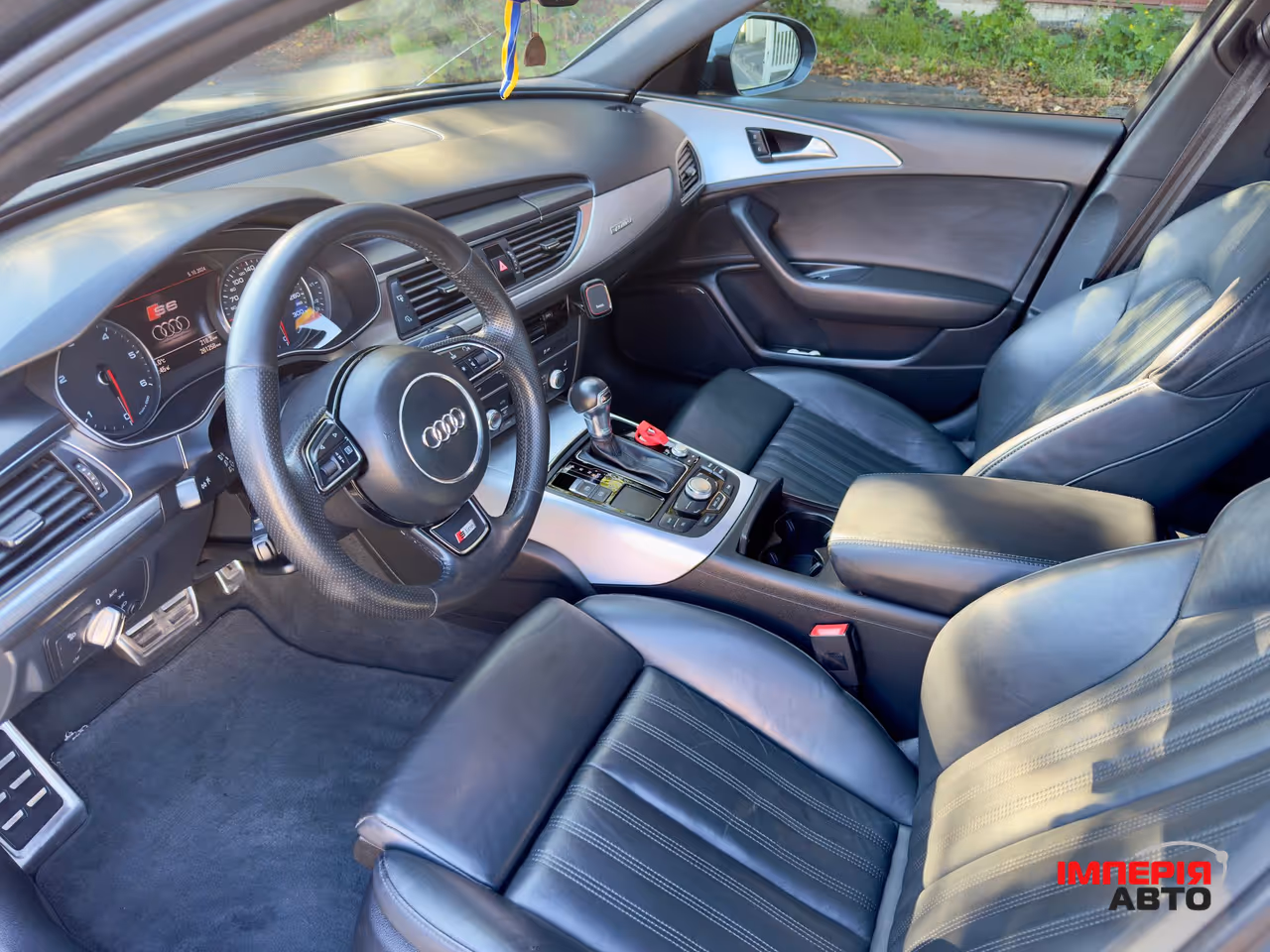 Audi A6 - фото 8