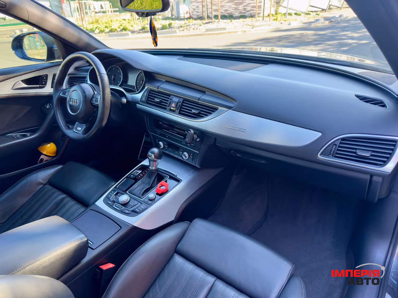 Audi A6 - фото 18