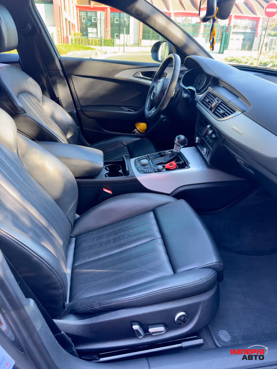 Audi A6 - фото 11