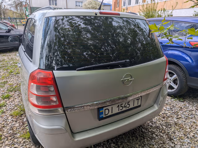 Opel Zafira - фото 3
