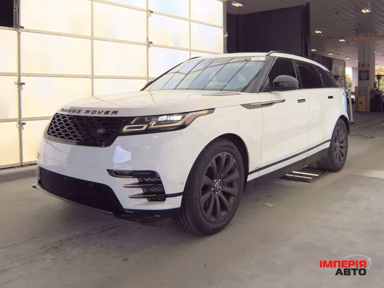 Land Rover Range Rover Velar - фото 1