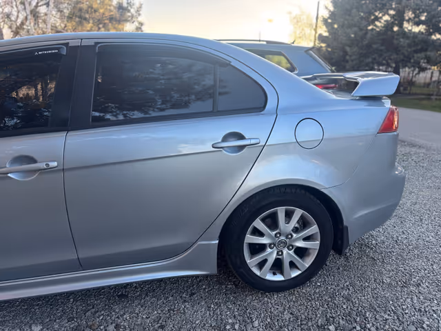 Mitsubishi Lancer - фото 4