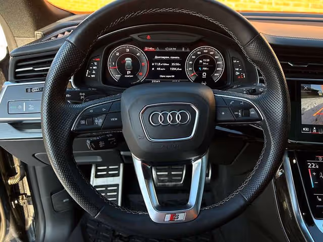 Audi Q8 - фото 5