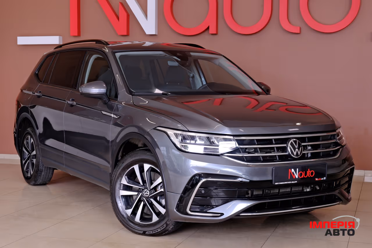 Volkswagen Tiguan - фото 4