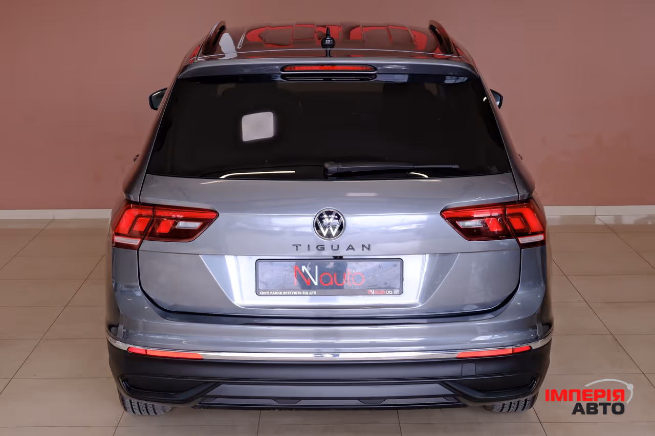 Volkswagen Tiguan - фото 6