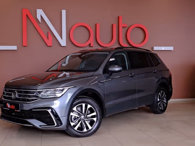 Volkswagen Tiguan - фото 1