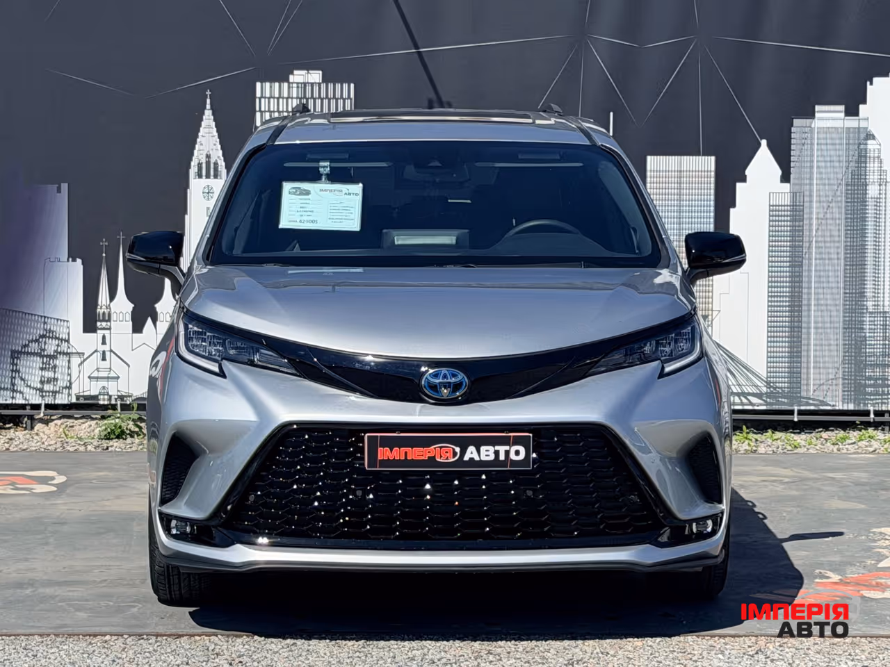 Toyota Sienna - фото 3