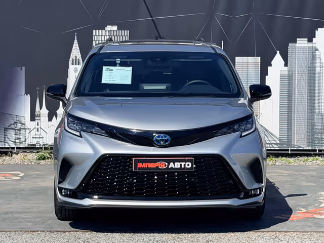 Toyota Sienna - фото 3