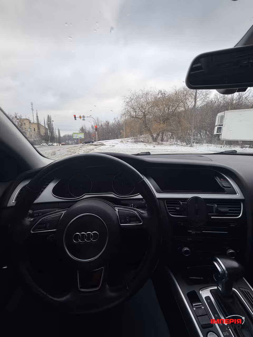Audi A4 - фото 11