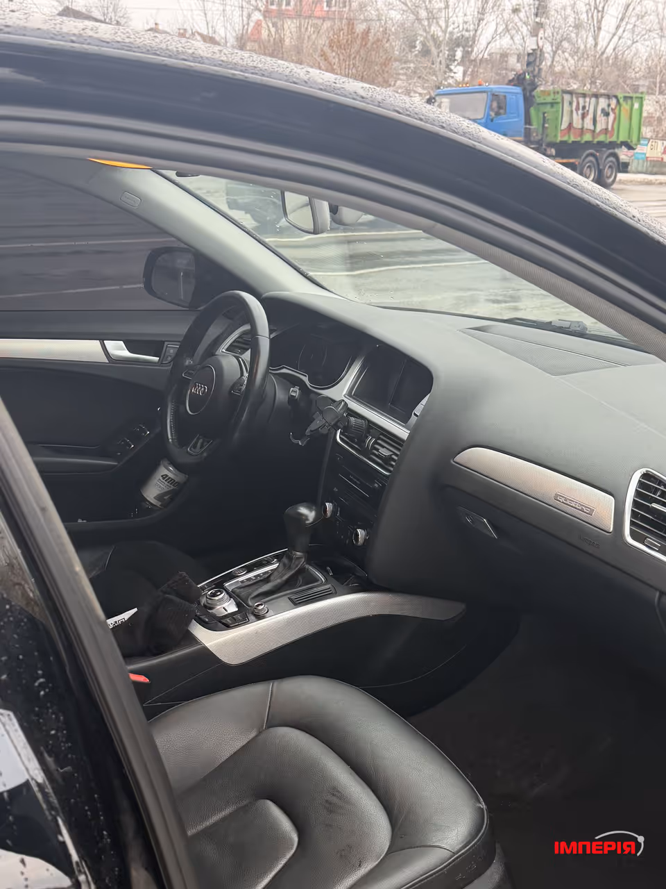 Audi A4 - фото 5
