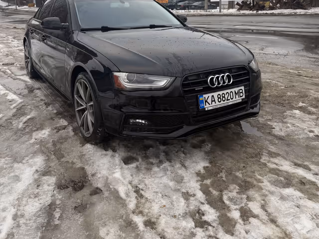Audi A4 - фото 1