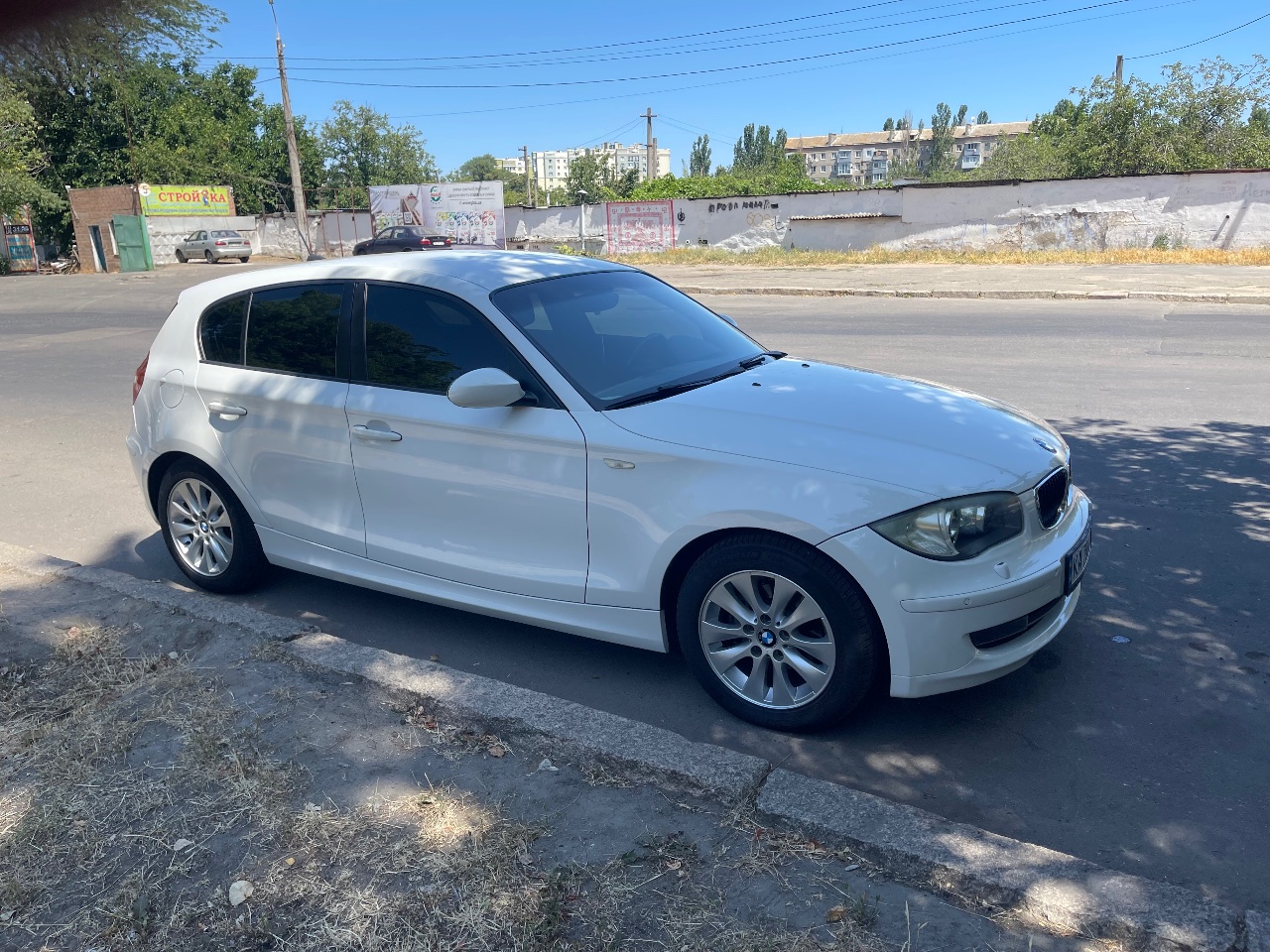 BMW 1 серії - фото 1