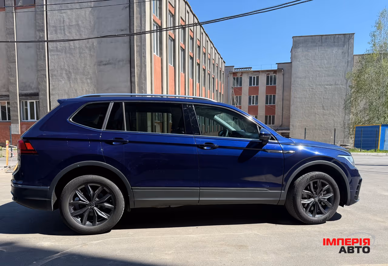 Volkswagen Tiguan - фото 9