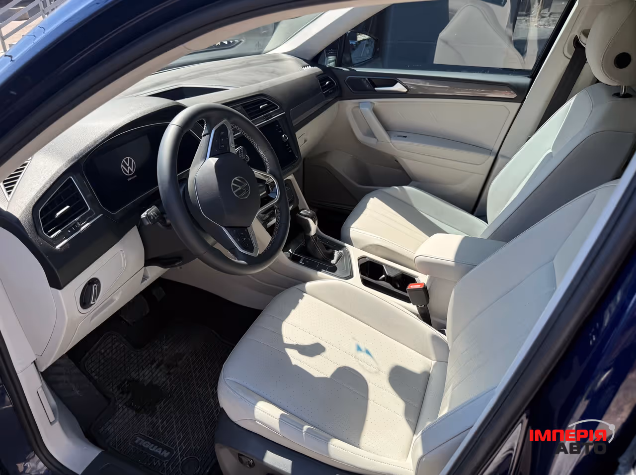 Volkswagen Tiguan - фото 13