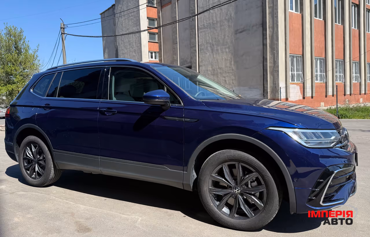Volkswagen Tiguan - фото 10