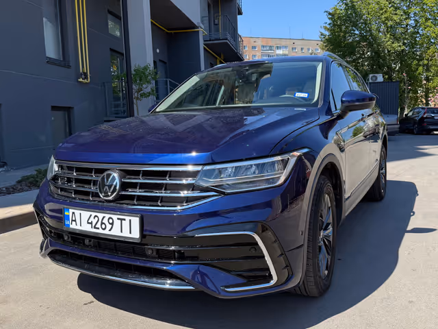 Volkswagen Tiguan - фото 2