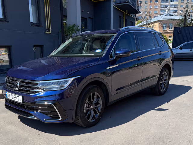 Volkswagen Tiguan - фото 1