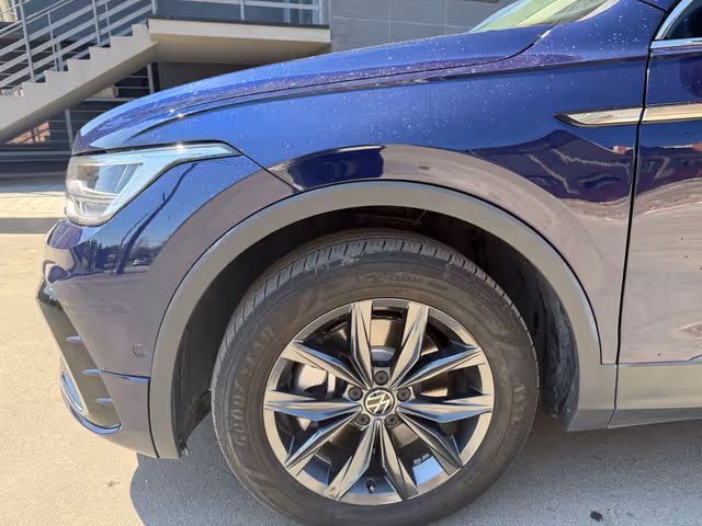 Volkswagen Tiguan - фото 4