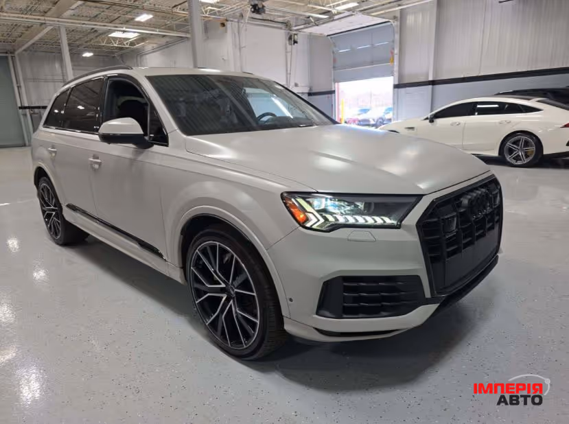 Audi Q7 - фото 5