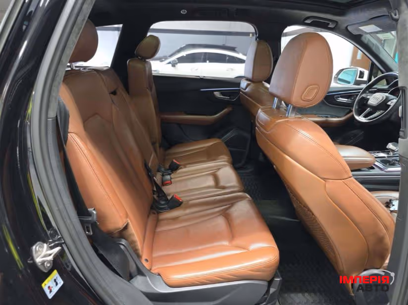 Audi Q7 - фото 10