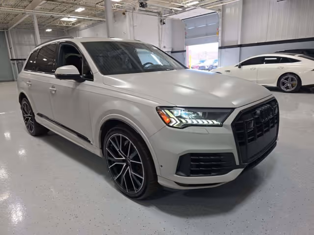 Audi Q7 - фото 5