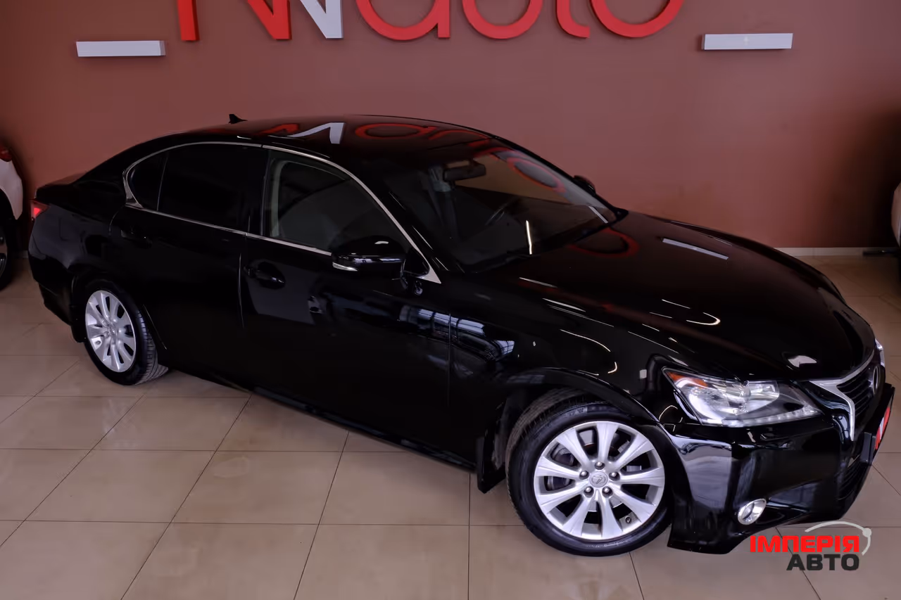Lexus GS - фото 4