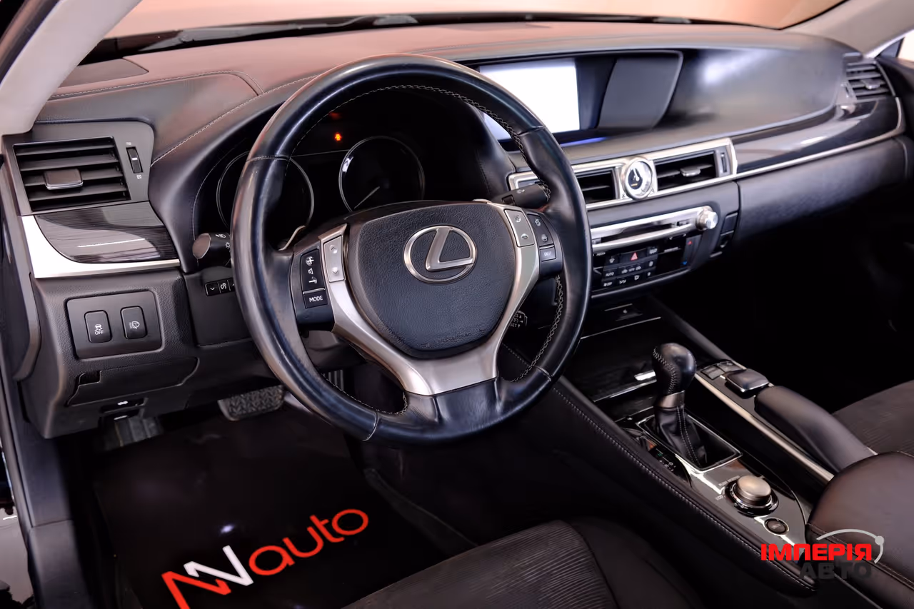 Lexus GS - фото 7