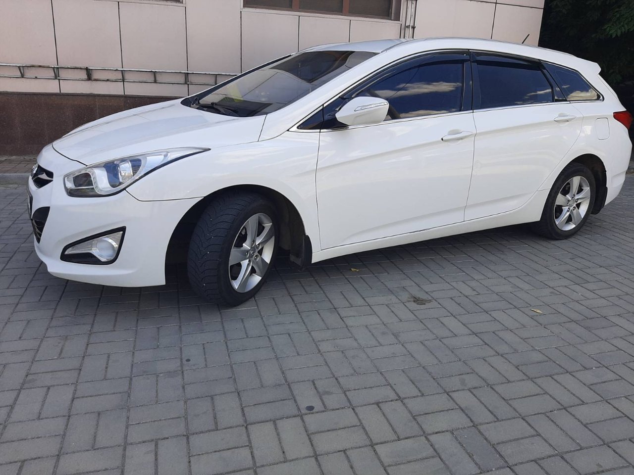 Hyundai i40 - фото 2