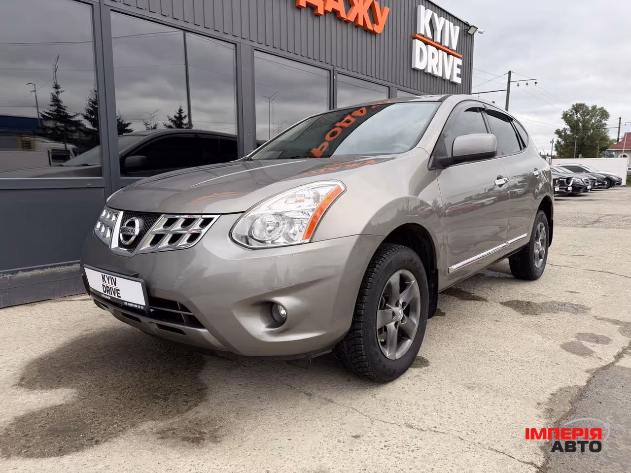 Nissan Rogue - фото 1