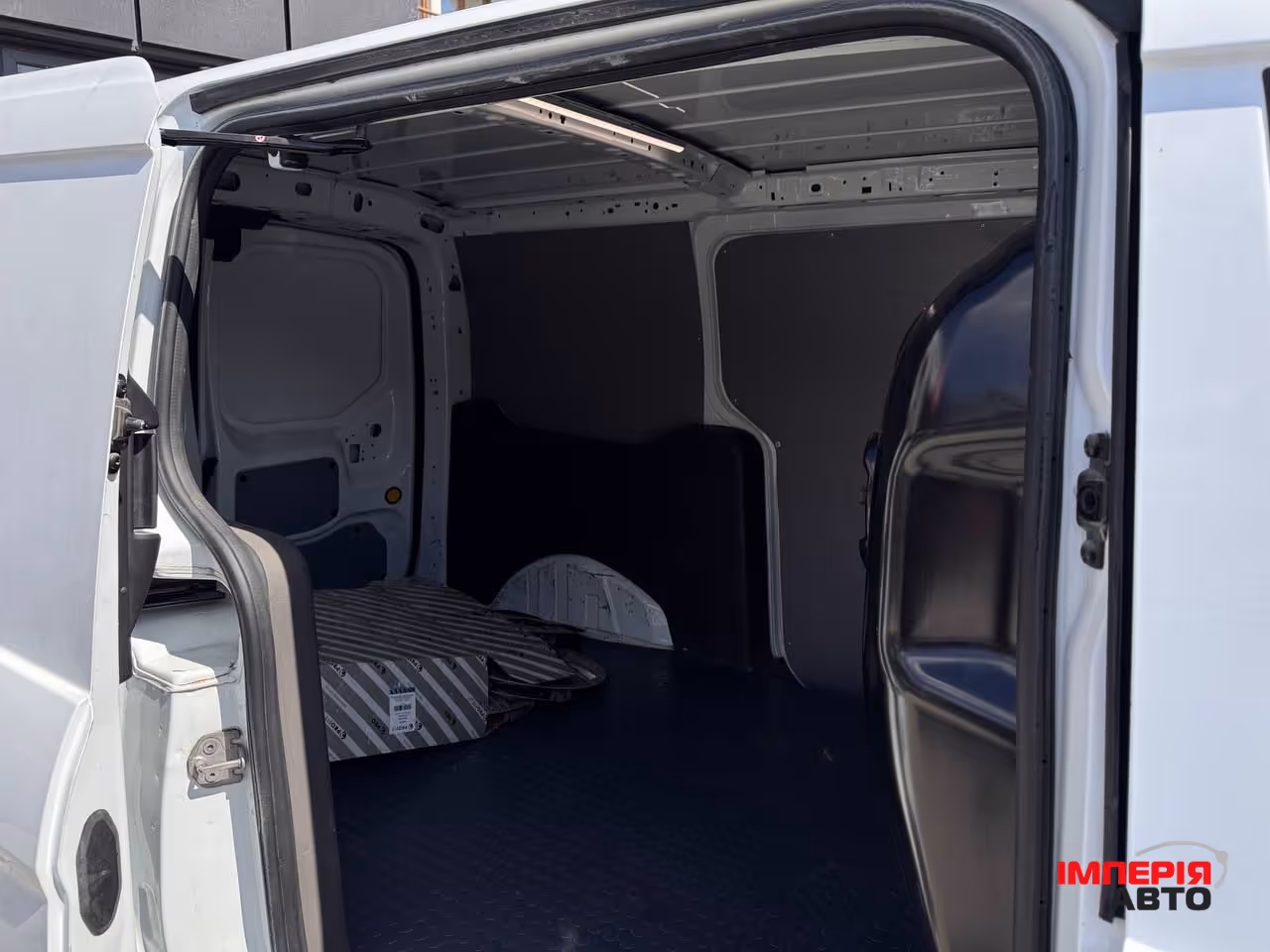 Ford Transit Connect - фото 10