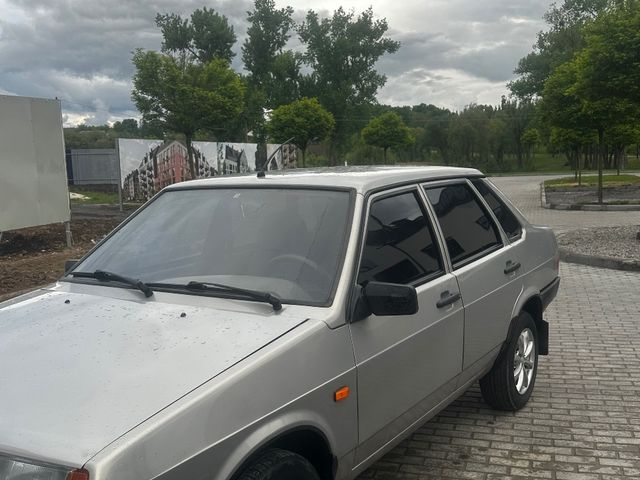 Lada (ВАЗ) 21099 - зображення 4