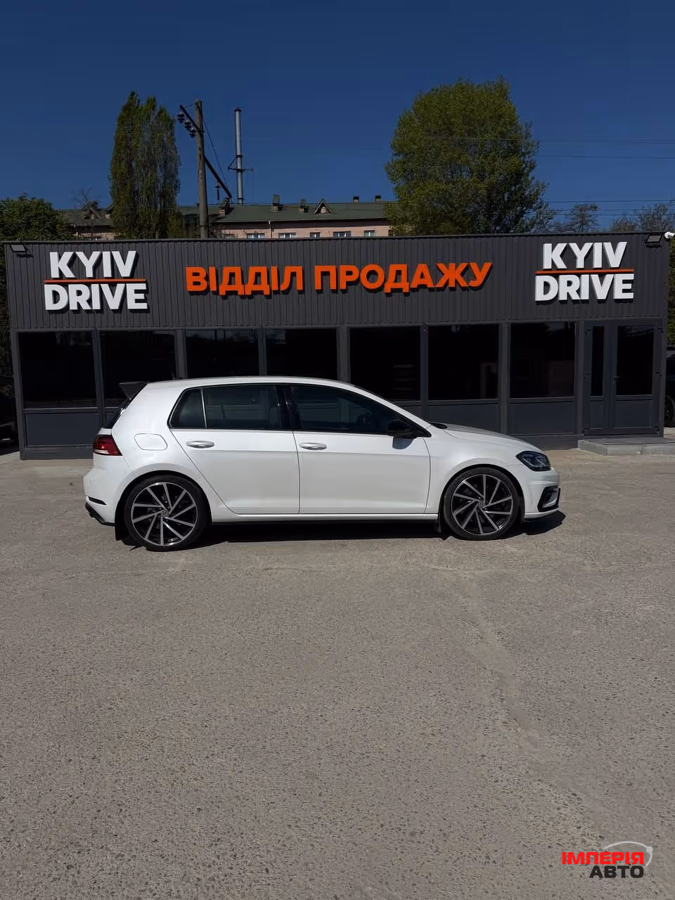 Volkswagen Golf R - фото 2