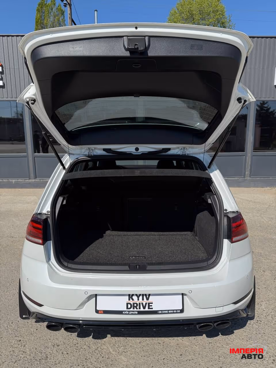 Volkswagen Golf R - фото 7