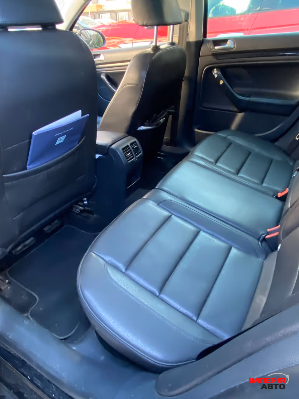 Volkswagen Jetta - фото 7