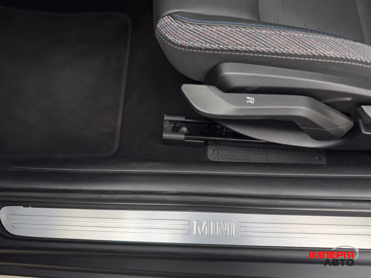 Mini Hatch - фото 37