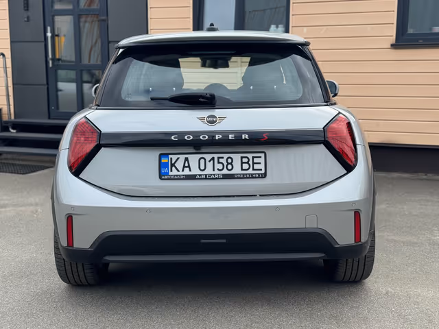 Mini Hatch - фото 5