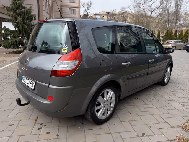 Renault Megane - фото 5